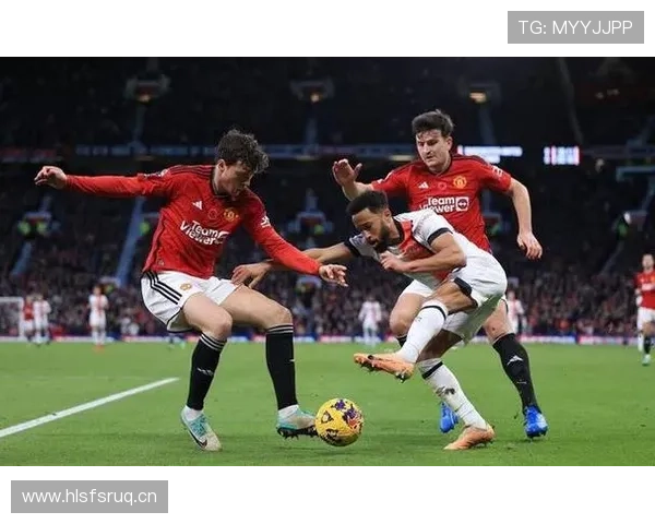 曼联进攻推进阶段断裂，影响前场效率与得分转化