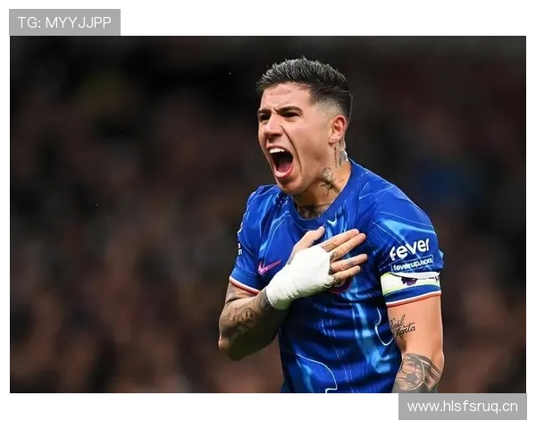 恩佐无球跑动与位置感的战术价值分析