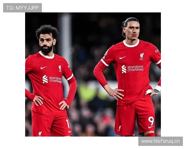 萨拉赫与斯特林:英超边锋进攻效率及战术角色对比分析 萨拉赫与斯特林:英超边锋进攻效率及战术角色对比分析