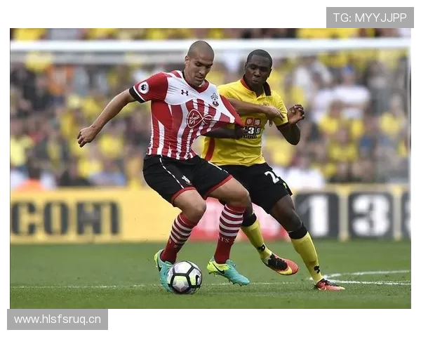 乌加特与罗德里:防守型与组织型后腰战术角色对比分析 乌加特与罗德里:防守型与组织型后腰战术角色对比分析